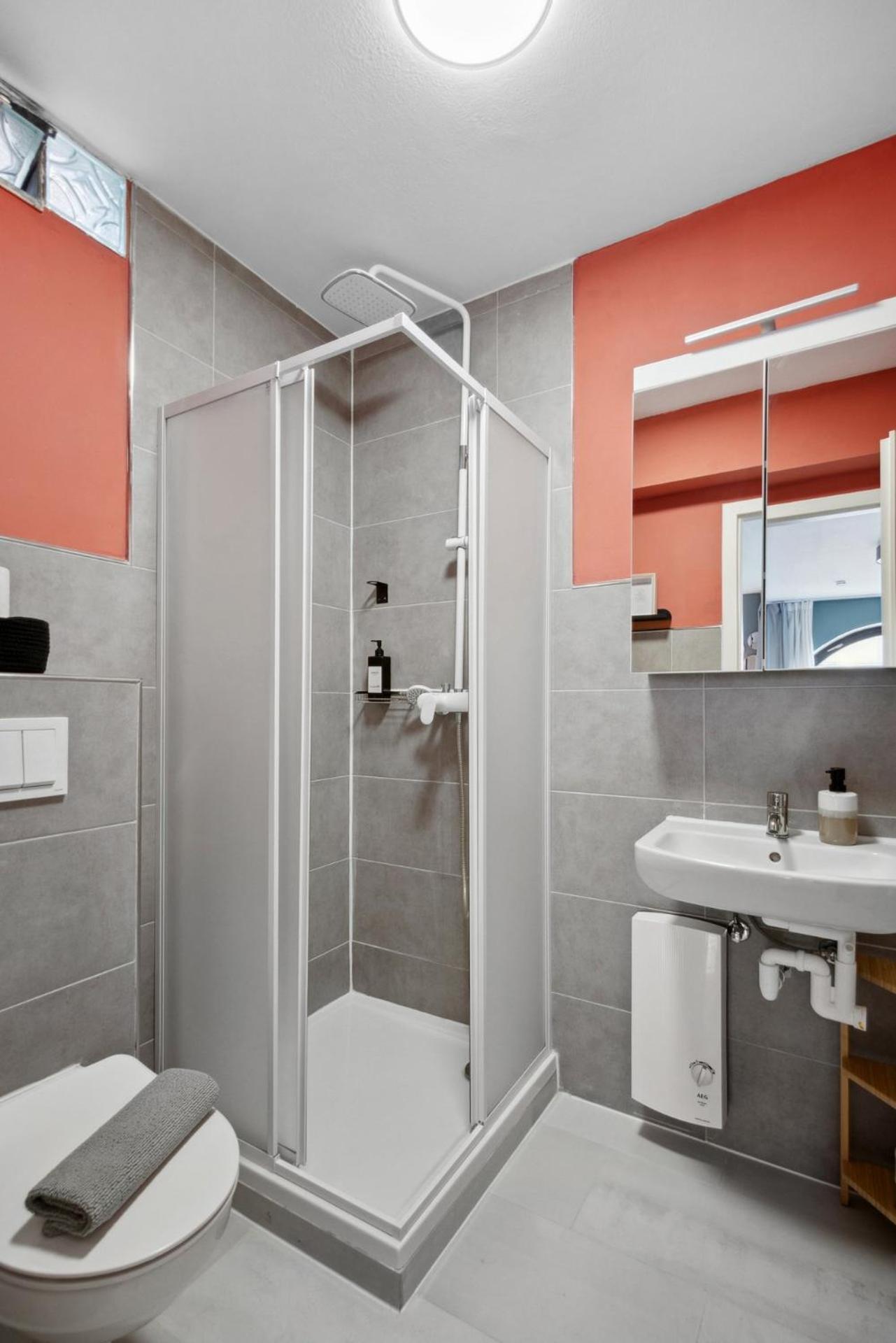 Gemuetliches & Modernes Apartment โคเบลนซ์ ภายนอก รูปภาพ